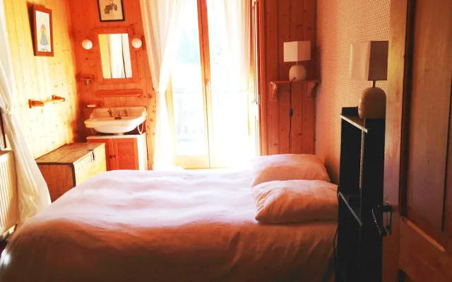 Chalet White Attack
