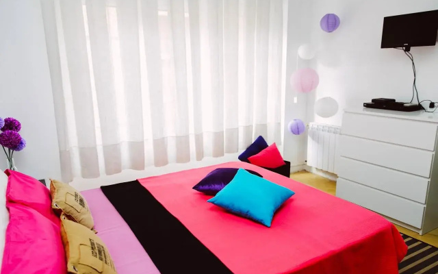 Rooms Hola BCN B & B
