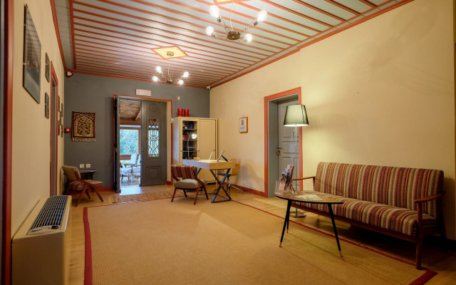 Kiriaki Guesthouse & Suites