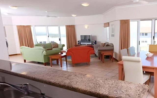 Coolum Seaside