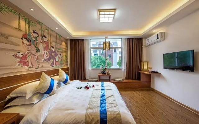 Dream In Jiangnan Hotel