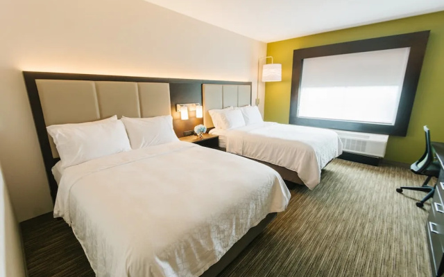 Holiday Inn Express and Suites Birmingham - Homewood, an IHG