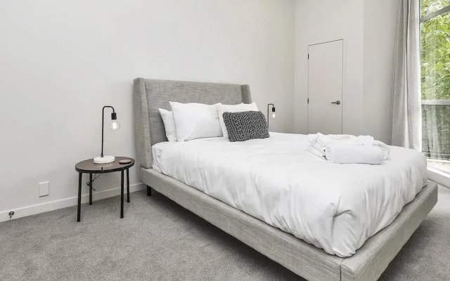 QV Modern downtown upmarket Apartment - 771