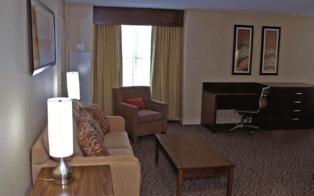 Doubletree by Hilton Hotel Norfolk Airport