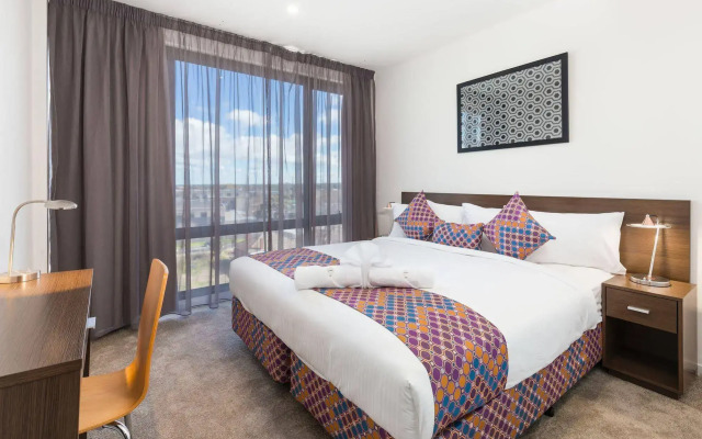 City Edge Dandenong Apartment Hotel