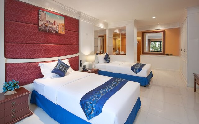 Floral Hotel · Dolphin Circle Pattaya 0