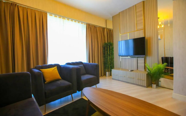 1-B Luxury Apt near Mall of IST