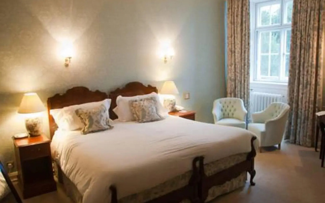 Buckland Tout Saints Hotel