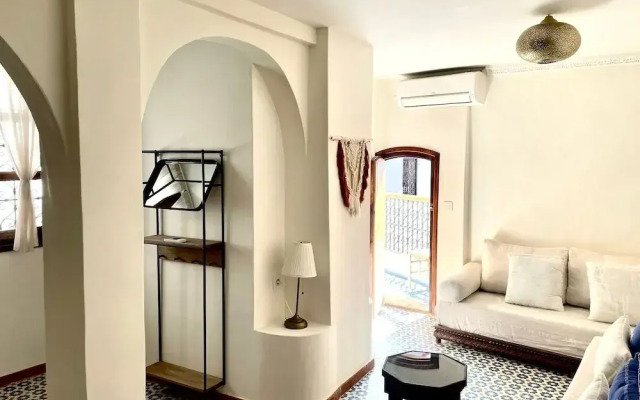 Dar Muktab