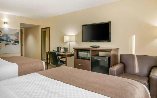 Quality Inn & Suites Bathurst