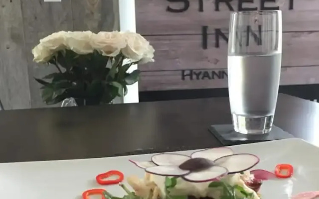 Sea Street Inn