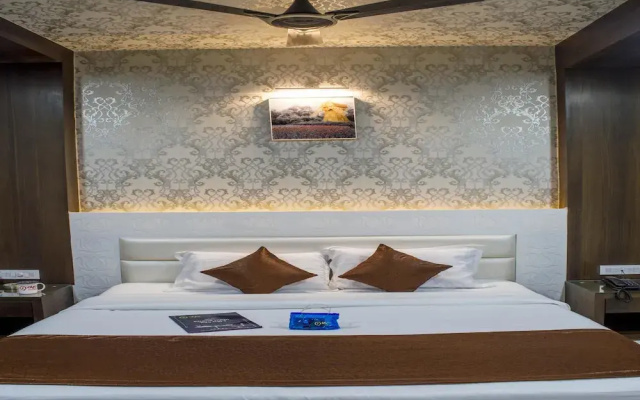OYO 2146 Hotel Tilak