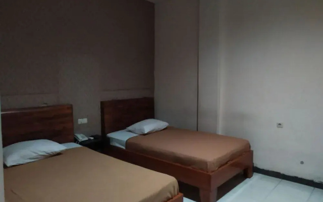 Oyo 2006 Hotel Luvio Makassar