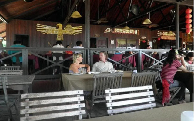 Survivor Lodge Pulau Tiga