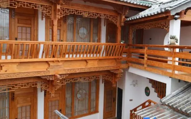 Shaxi Wanlan Courtyard