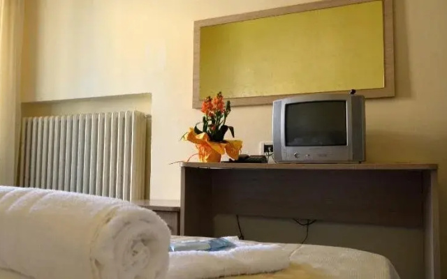 Hotel Orly