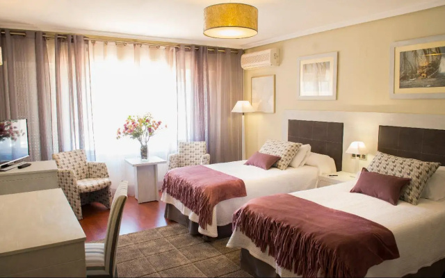 Tryp Nayade