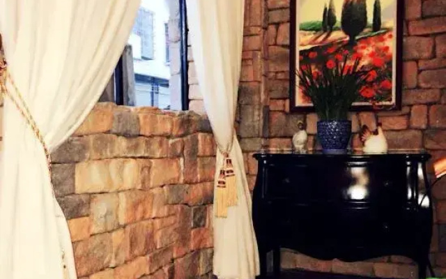 Eiffel Art Hotel