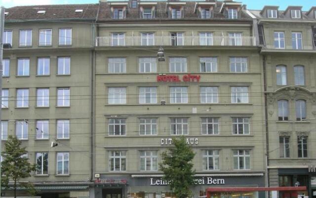 Hotel City am Bahnhof вид на фасад