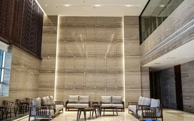 HanTing Hotel (Luohe Linying)
