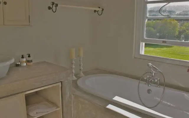Broadacres Cottage