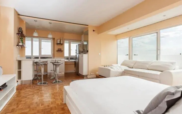 Apartment with View on the City
