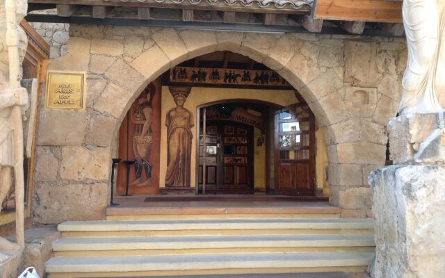 Отель Roman Boutique Hotel Кипр, Пафос - 8 отзывов об отеле, цены и фото номеров - забронировать отель Roman Boutique Hotel онлайн вид на фасад