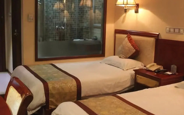 Jiangdu Paramount Hotel