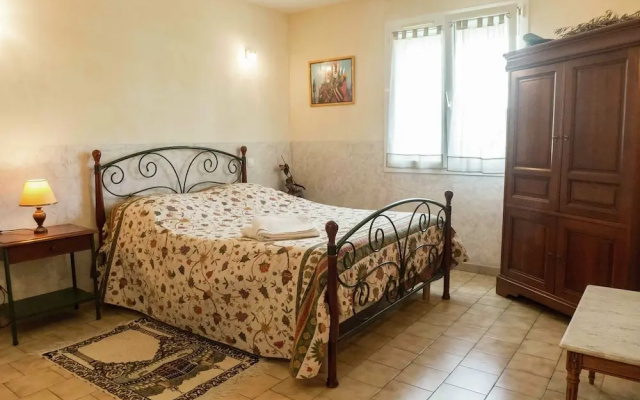 Chic Narbonne Pool Retreat