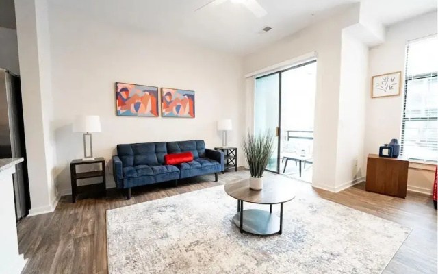 Luxury Apartment 329