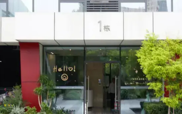 Aaronstone apartment hotel
