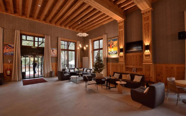 Villars Lodge