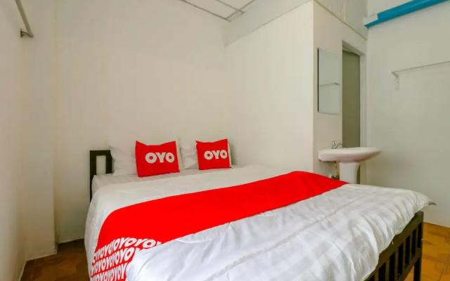 Happyland Guesthouse by OYO Rooms