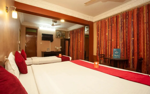 OYO 217 Shiva Tirupati Hotel