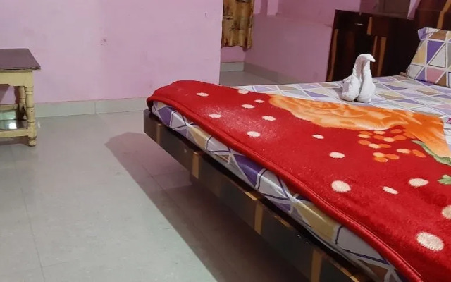 Goroomgo Jully Lodge Puri