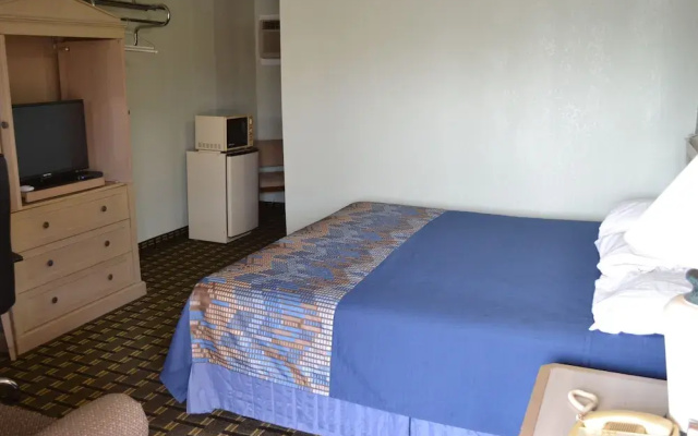 Lake Country Motel