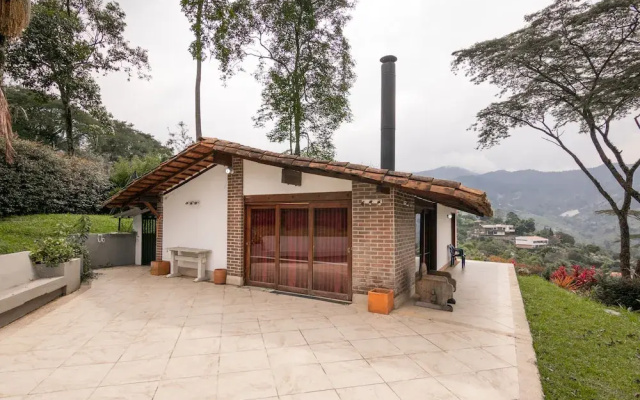 La Oculta Luxe Mansion Pool & Jacuzzi