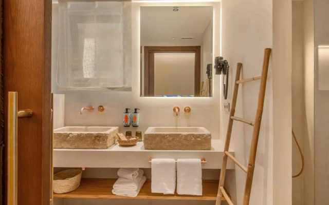 Suites by Miramar - Adults only