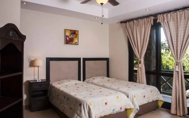 5th Flr Ocean View Penthouse with 2 Level Balcony