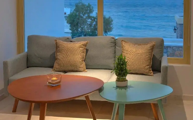 Zephyros Hotel