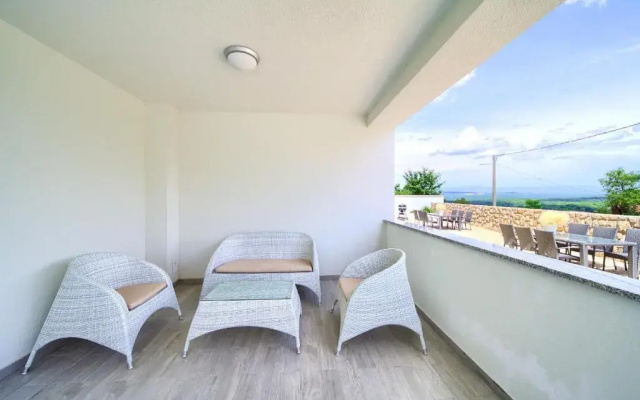 Apartments Mali Nono