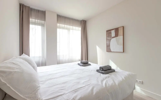 Modern 2BR Apartment in Rotterdam Centre