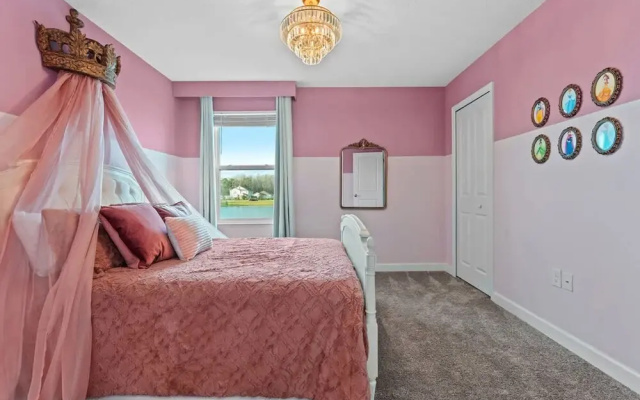 7BR Themed Bedroom and Pool 18 Guests