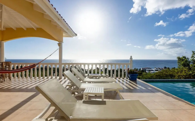 Spacious Bright Villa - Spectacular Ocean Views Private Pool