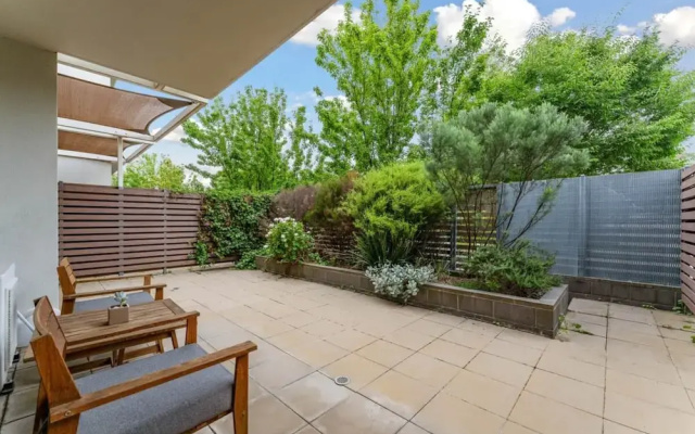 Tranquil 1-bed Apartment With Courtyard, Pool, BBQ