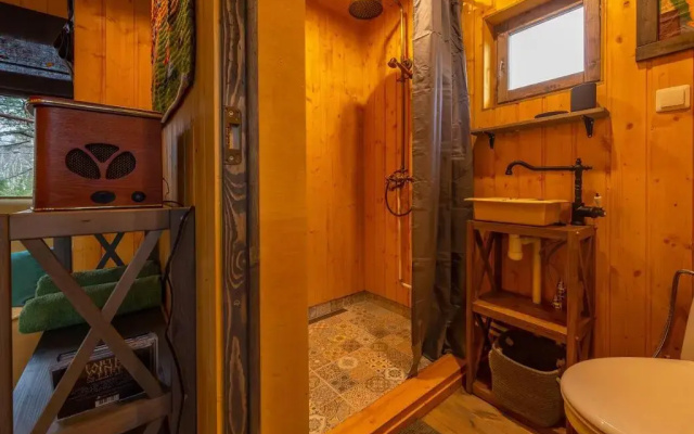 Sambliku Treehouse