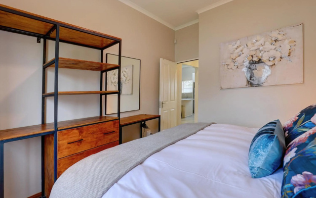 Out Of Bounds Self-Catering Lodge