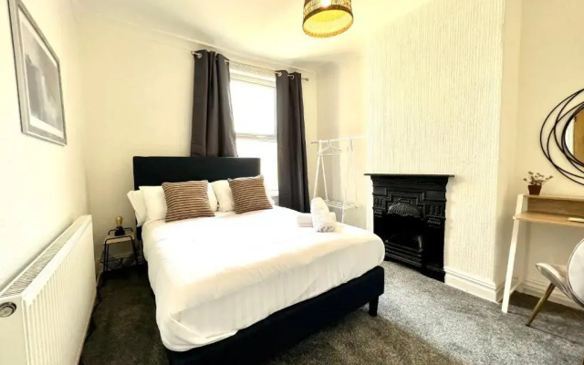 Whitchurch House by Switchback Stays