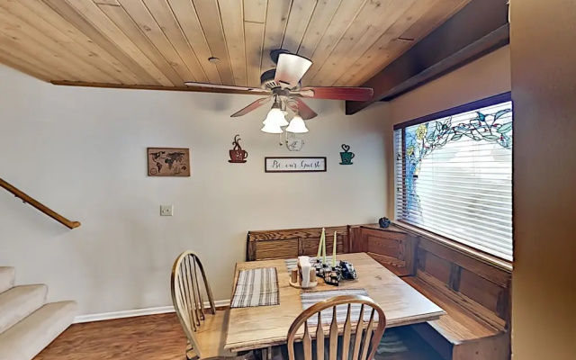 3980lk12 2 Bedroom Condo
