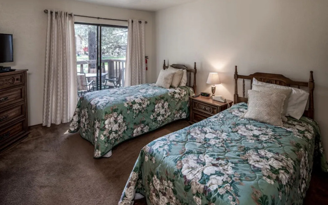 40 Innsbrook - Three Bedroom Townhome